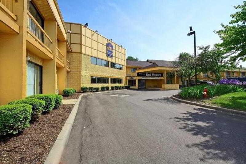Days Inn & Suites By Wyndham Madison Heights Mi Екстер'єр фото