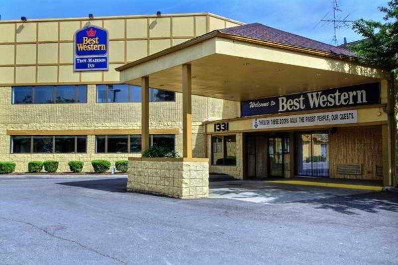 Days Inn & Suites By Wyndham Madison Heights Mi Екстер'єр фото