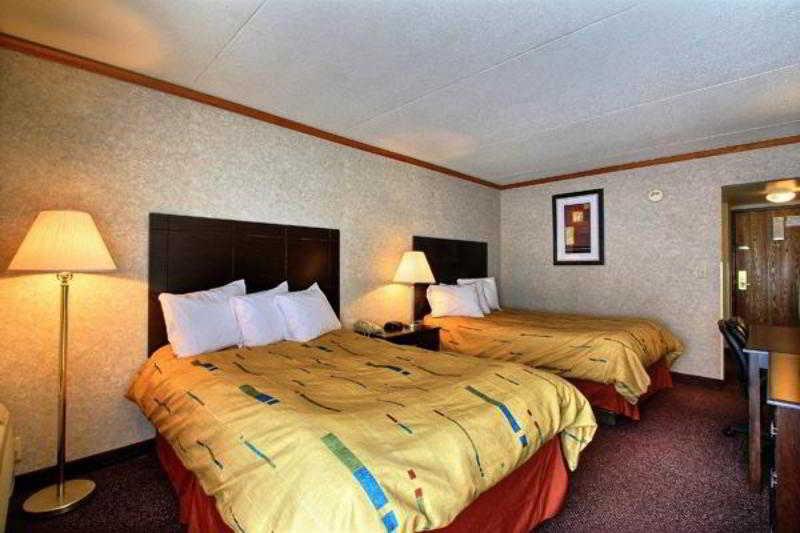Days Inn & Suites By Wyndham Madison Heights Mi Екстер'єр фото