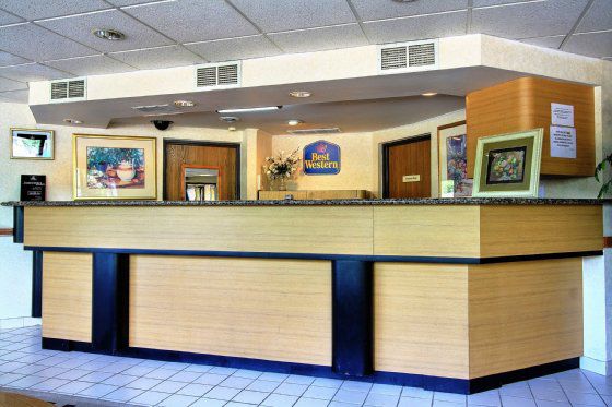 Days Inn & Suites By Wyndham Madison Heights Mi Інтер'єр фото